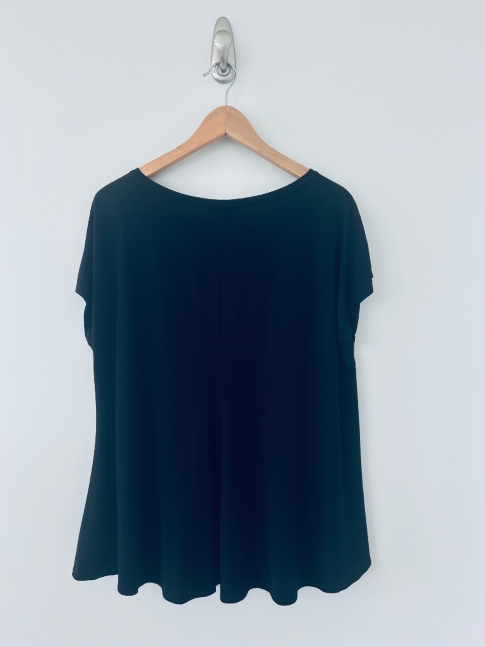 Eileen Fisher Jersey Trapeze Cut Swing Top in Black Sz L - EUC - Picture 2 of 4